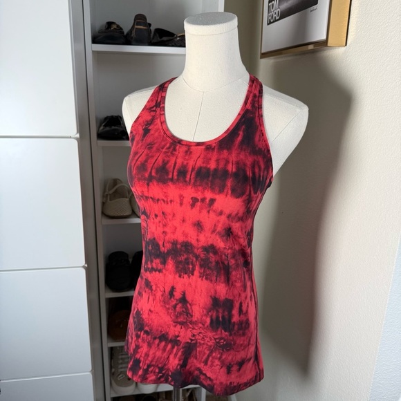 Lululemon Red and Black Tie-Dye Cool Racerback II Nulu Game Day Tank Top Size 6 - Picture 8 of 13